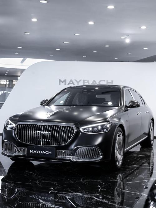 深圳36岚图汽车的售后服务让用户无忧出行，迈巴赫未来的豪华车趋势